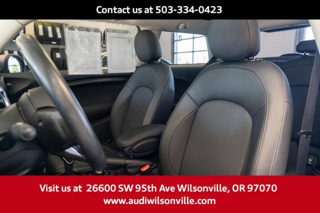 Used 2020 MINI Cooper 2-Door Hardtop FWD image 22