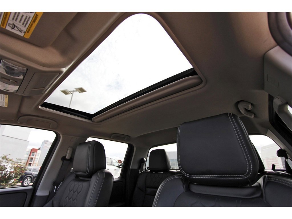 Certified 2023 Nissan Frontier SV w/ SV Premium Package image 28