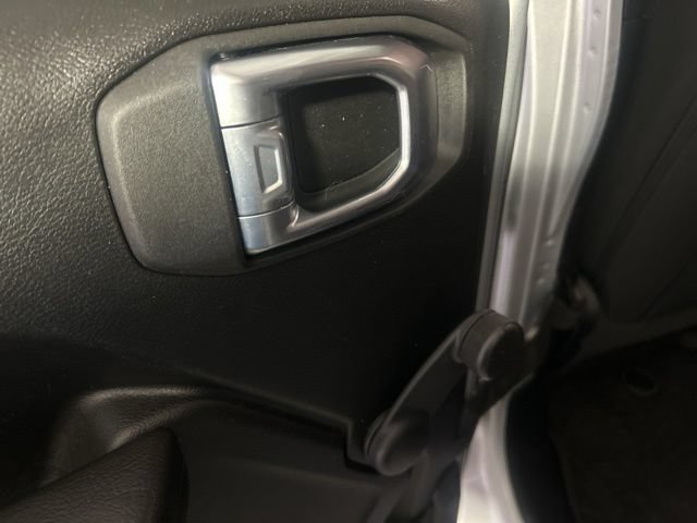 Used 2022 Jeep Wrangler Unlimited Sport AWD/4WD image 36