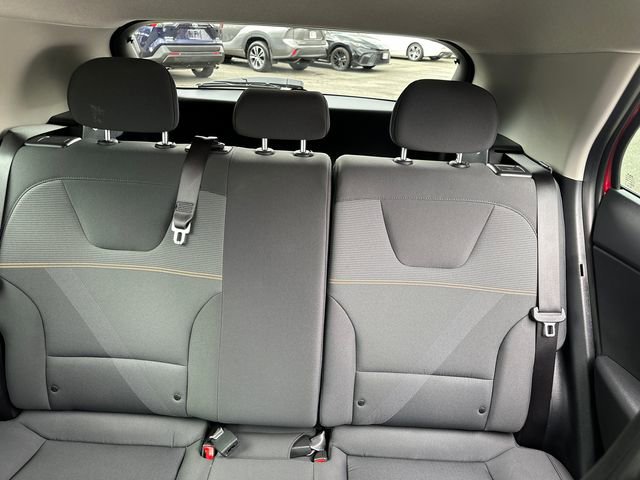 Used 2025 Kia Niro LX image 31