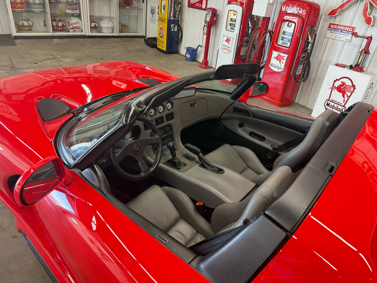 Used 1993 Dodge Viper RT/10 image 8