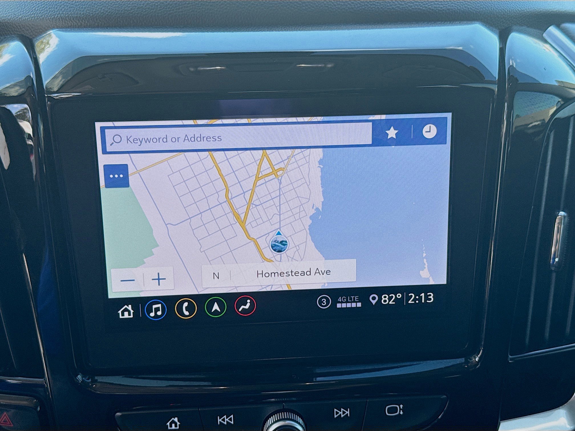 Used 2020 Chevrolet Traverse RS image 13