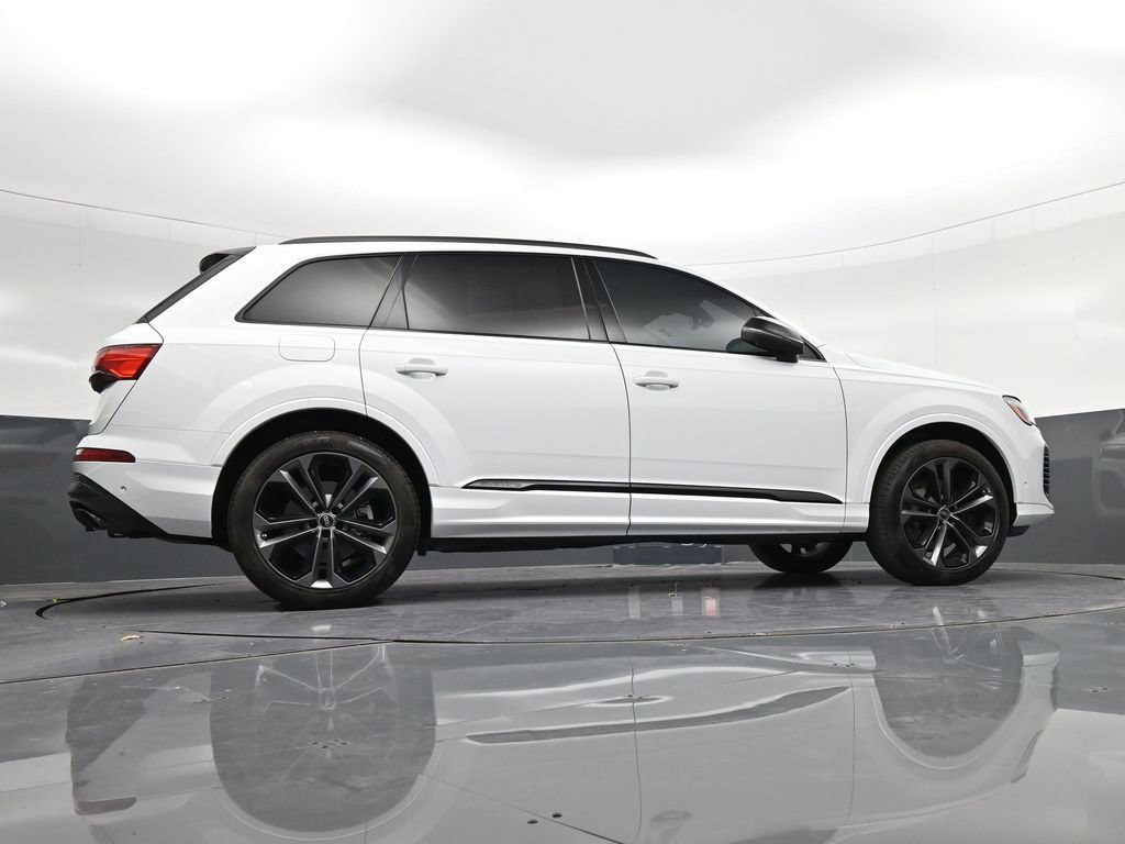 Used 2025 Audi Q7 3.0T Premium Plus w/ Premium Plus Package image 32