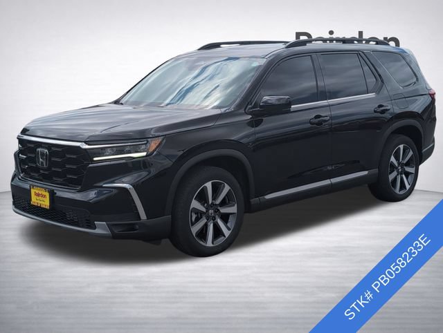Used 2023 Honda Pilot Touring image 3