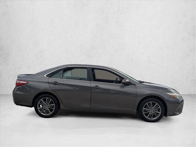 Used 2015 Toyota Camry SE image 4