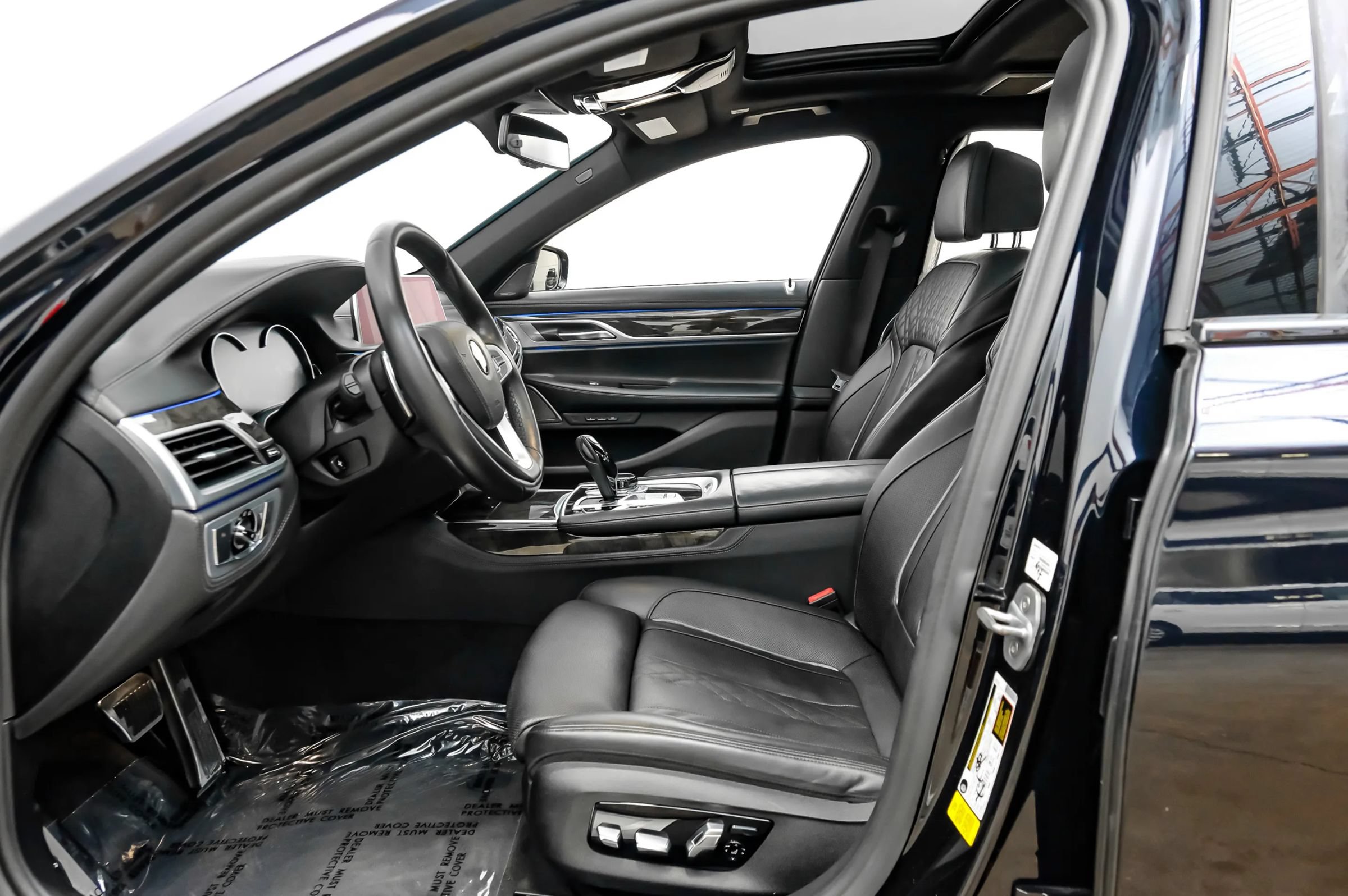 Used 2019 BMW 740i w/ Executive Package RWD image 36