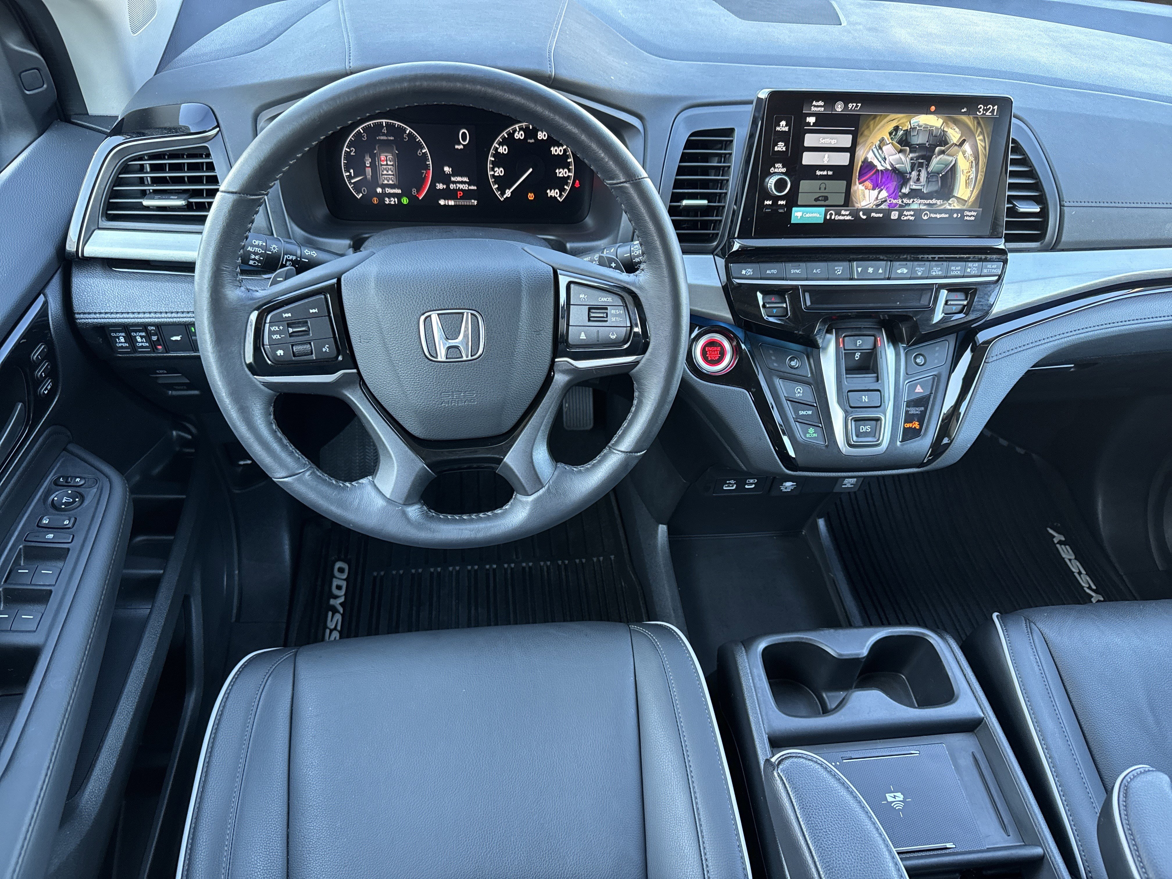 Used 2025 Honda Odyssey Touring image 17