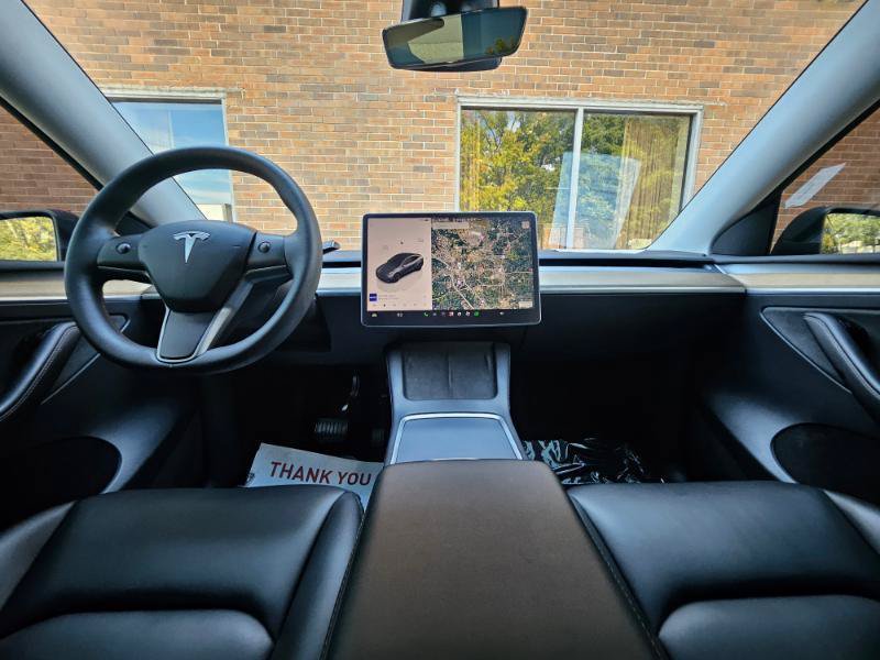 Used 2022 Tesla Model Y Long Range AWD/4WD image 38