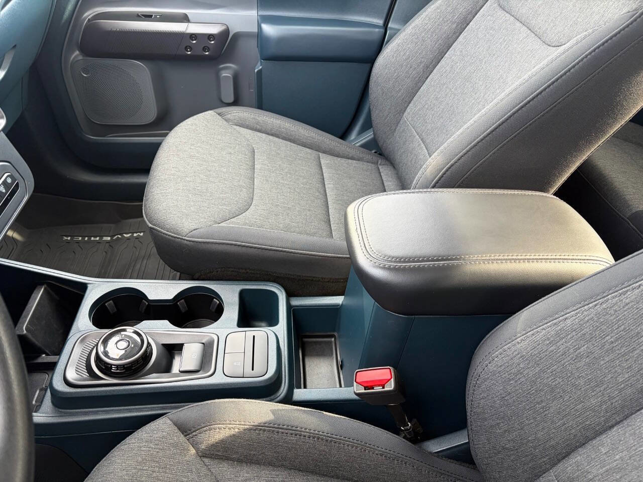 Used 2025 Ford Maverick XLT w/ Equipment Group 301A image 26