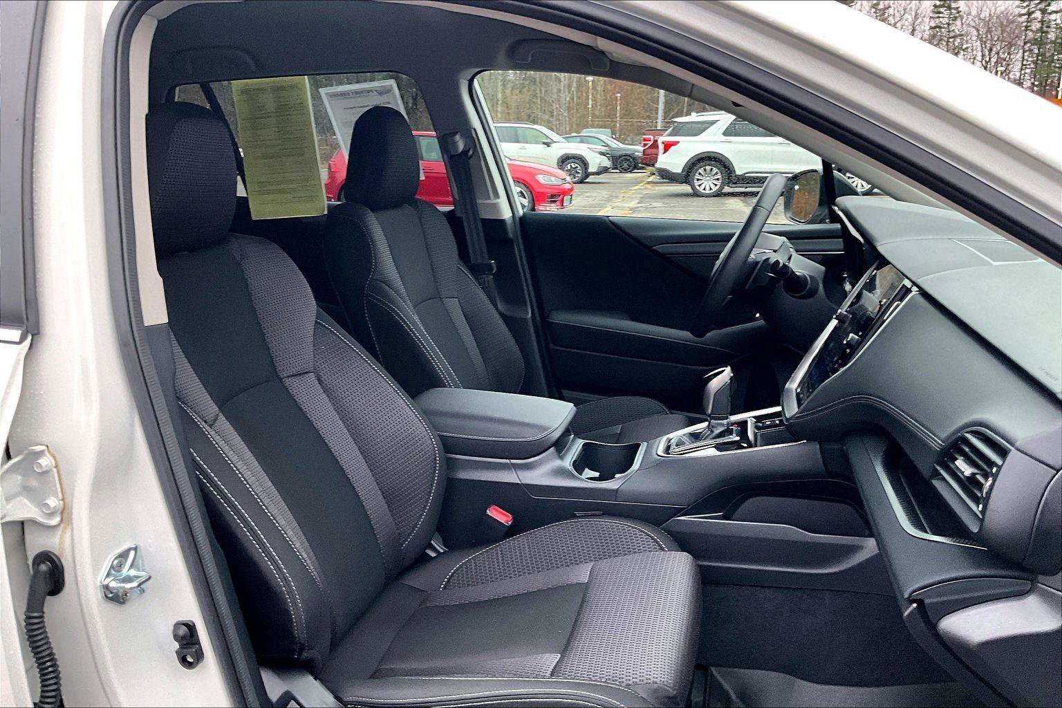 Used 2025 Subaru Outback Premium image 7