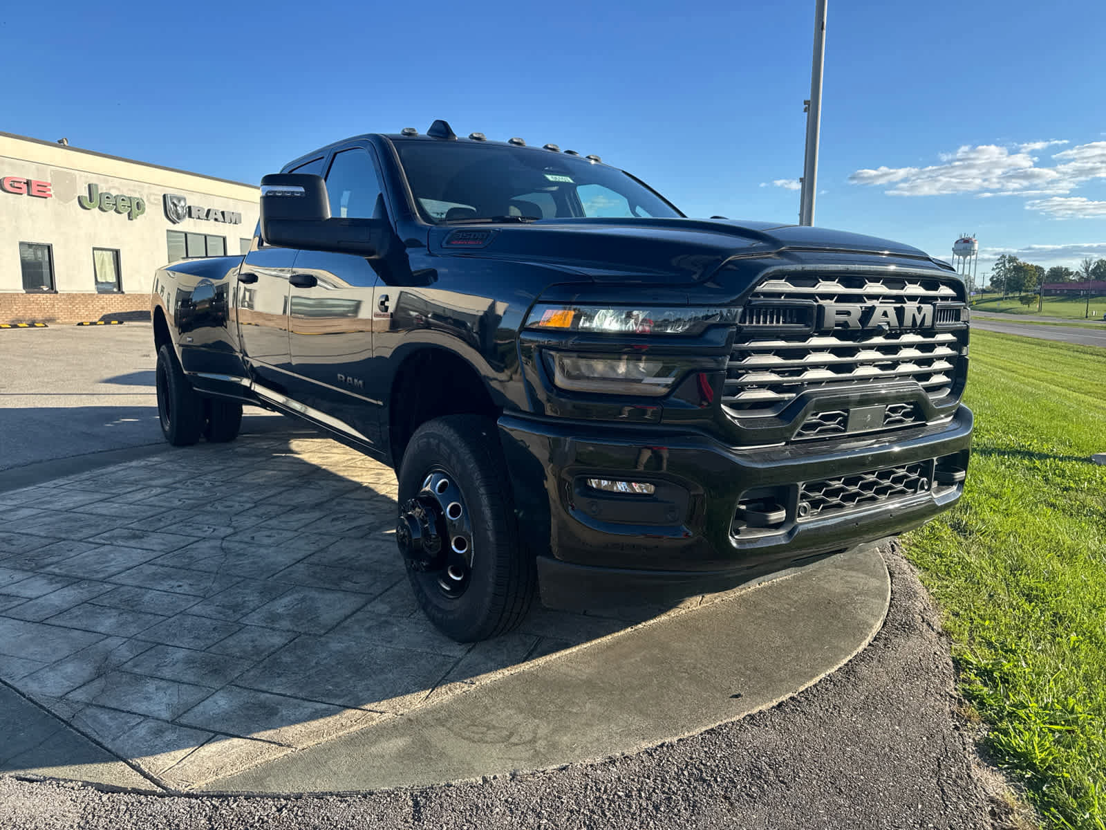 New 2025 RAM 3500 Big Horn image 7