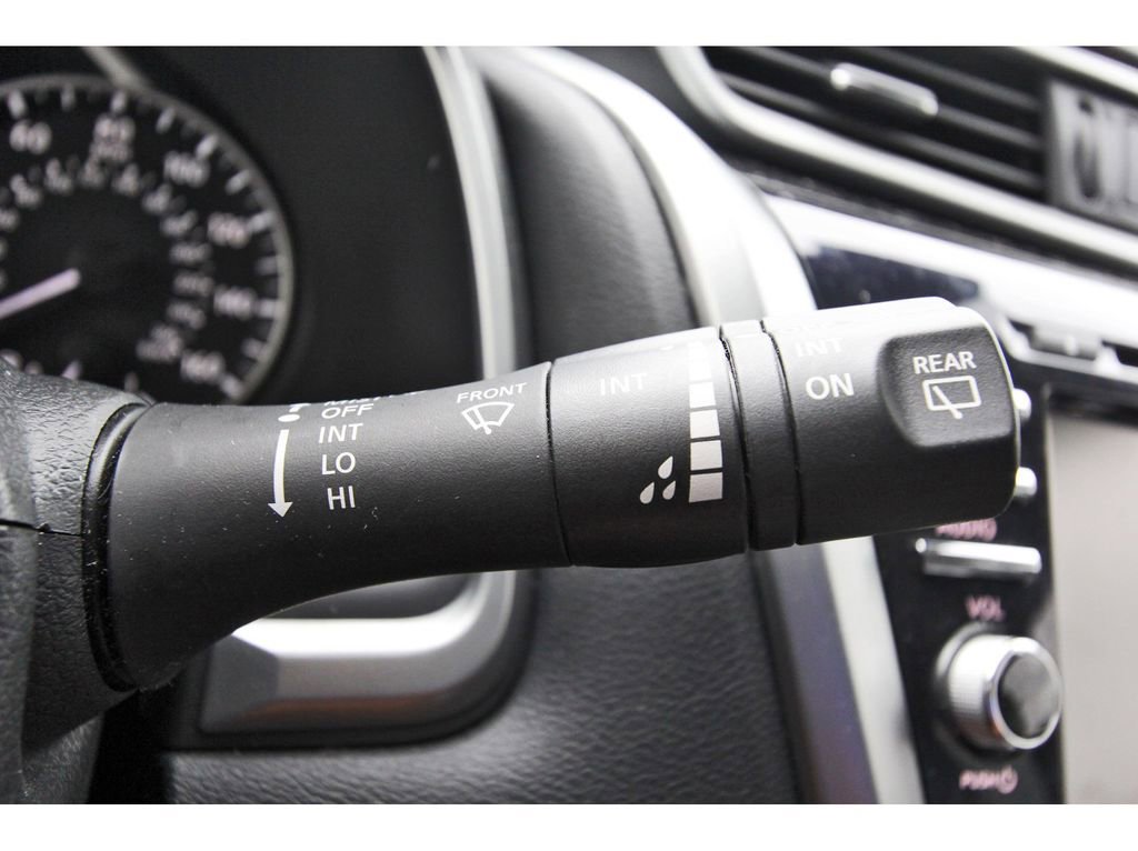 Used 2023 Nissan Murano SV image 18