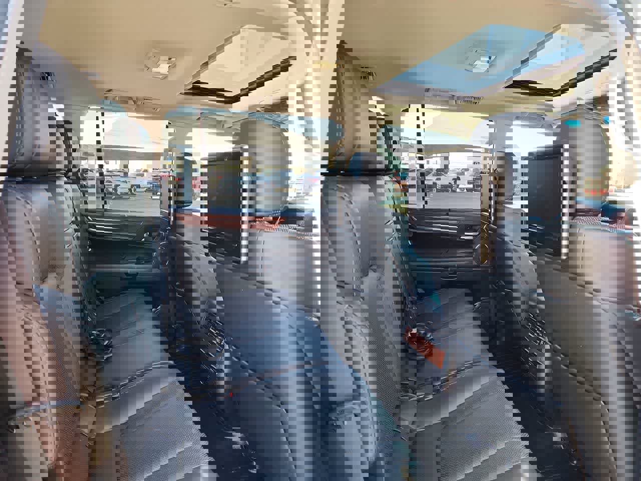 Used 2017 Lexus LX 570 4WD image 17