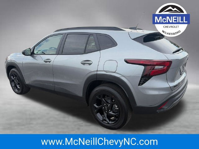 New 2026 Chevrolet Trax LT w/ Sunroof Package FWD image 6