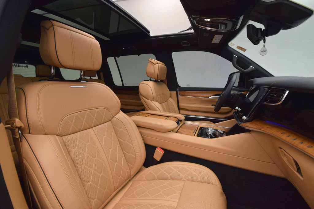 Used 2025 Jeep Grand Wagoneer Series III image 21