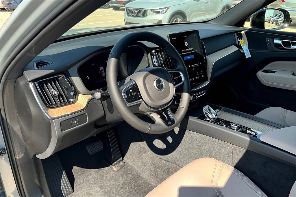 New 2026 Volvo XC60 B5 Plus w/ Protection Package Premier AWD/4WD image 8