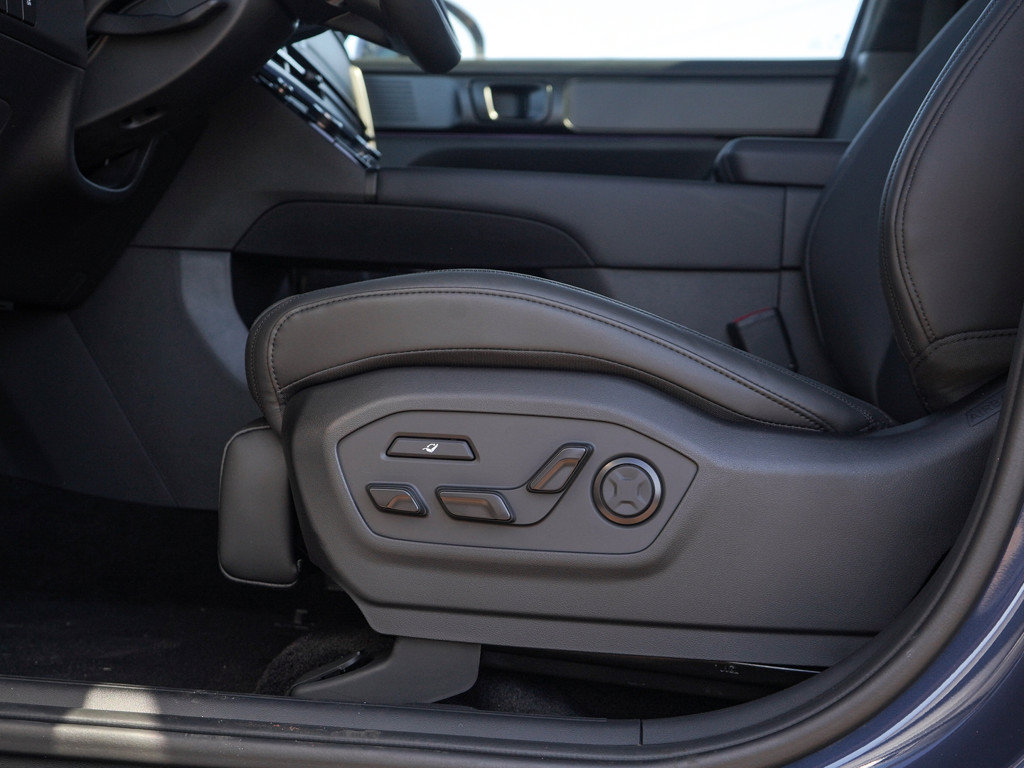 New 2026 Hyundai Santa Fe Calligraphy AWD/4WD image 18