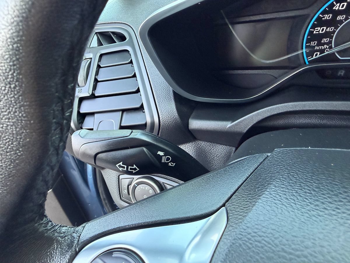 Used 2018 Ford C-MAX SE FWD image 9