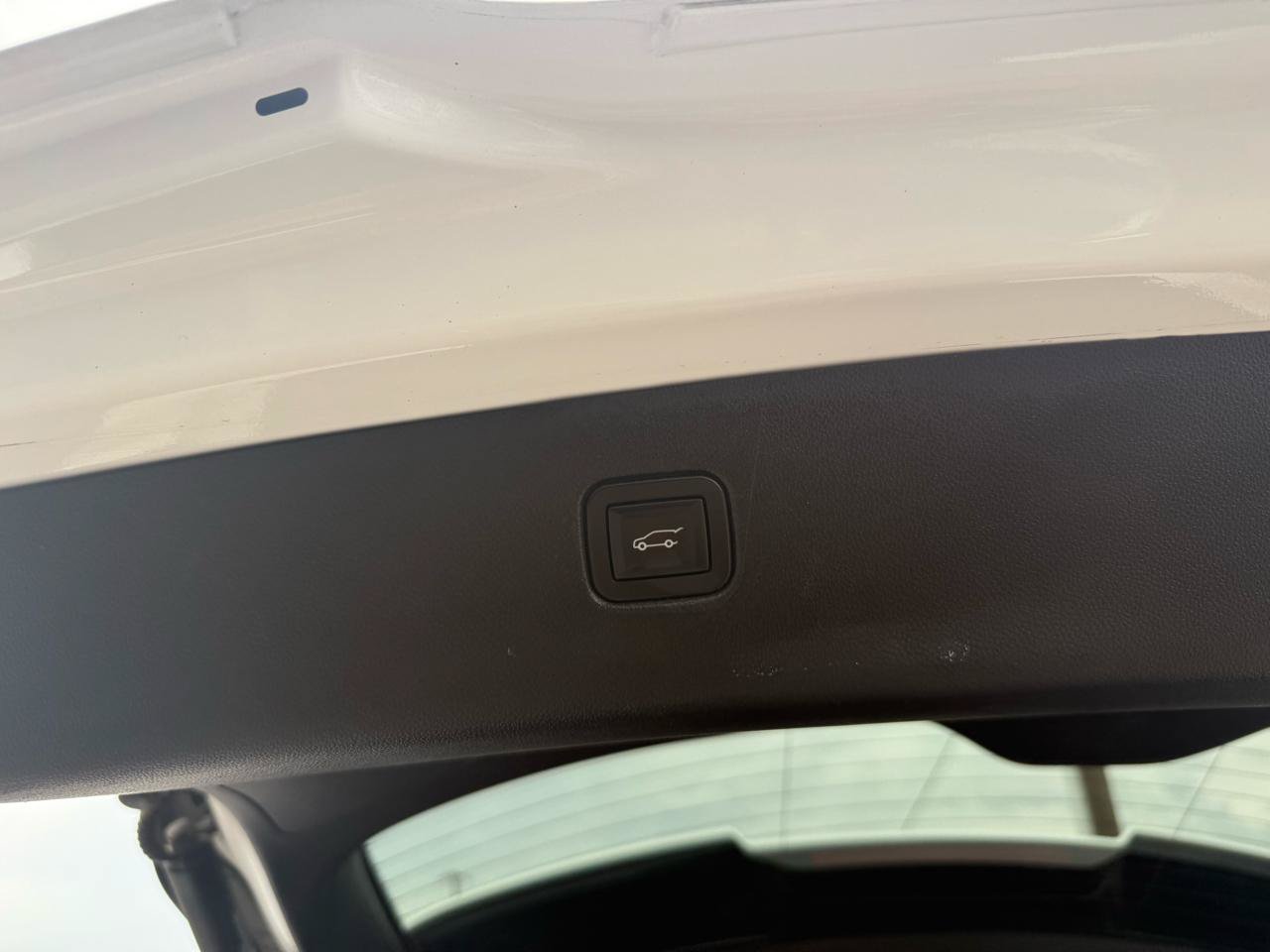 Used 2019 Chevrolet Blazer RS FWD image 9