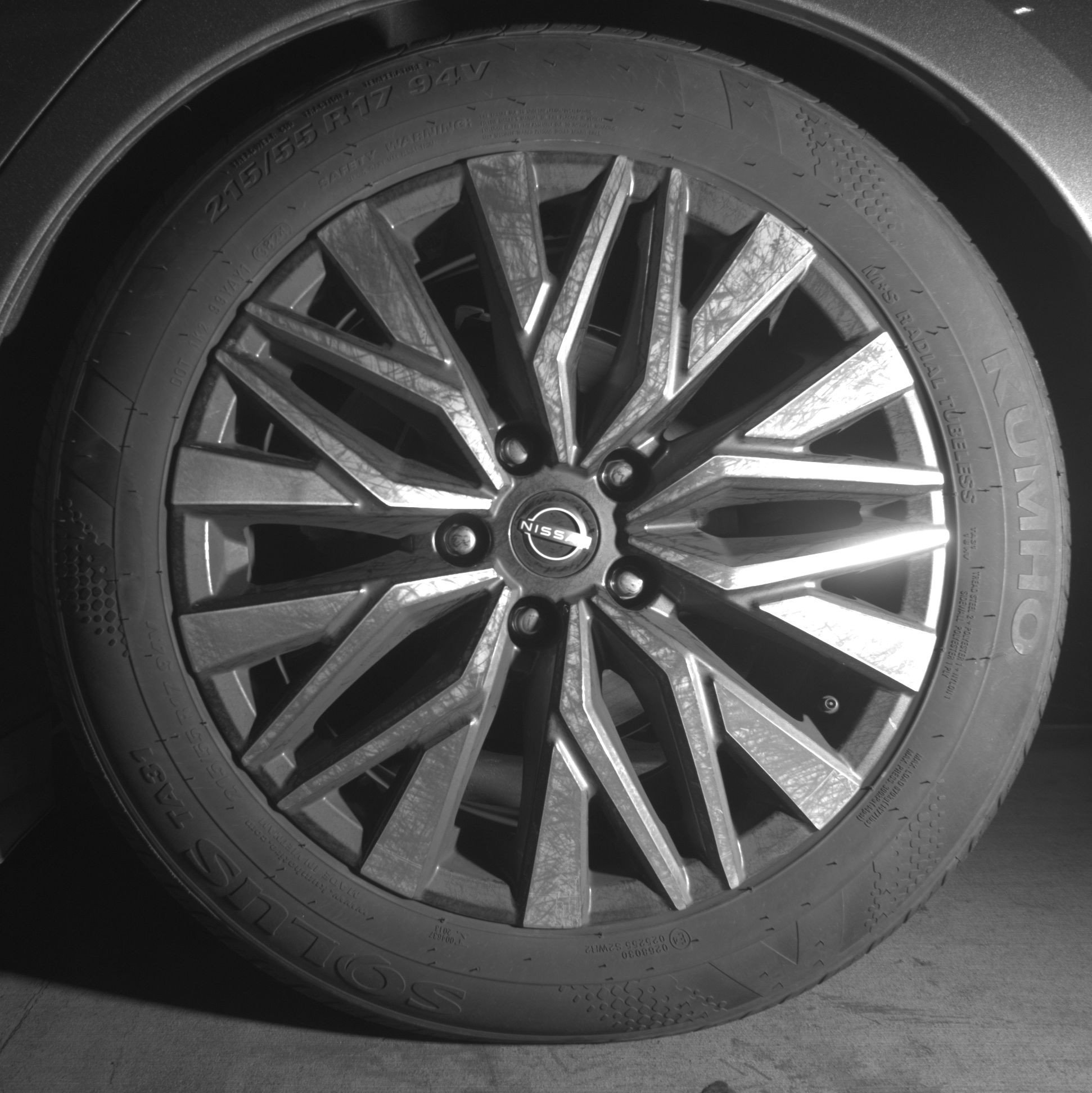 Used 2025 Nissan Altima 2.5 SV FWD image 14