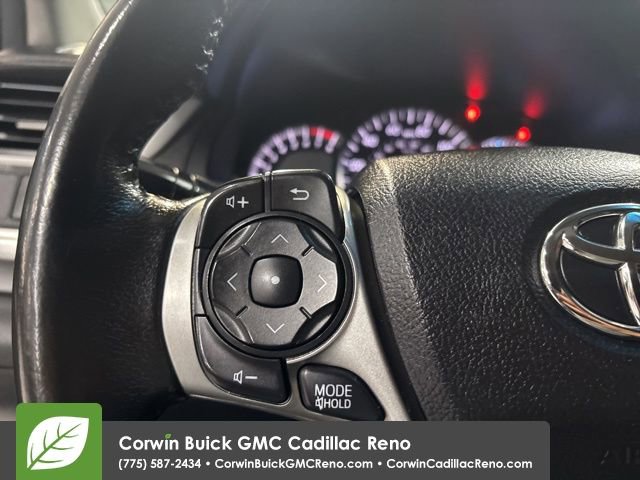 Used 2014 Toyota Camry SE w/ Moonroof Package image 18