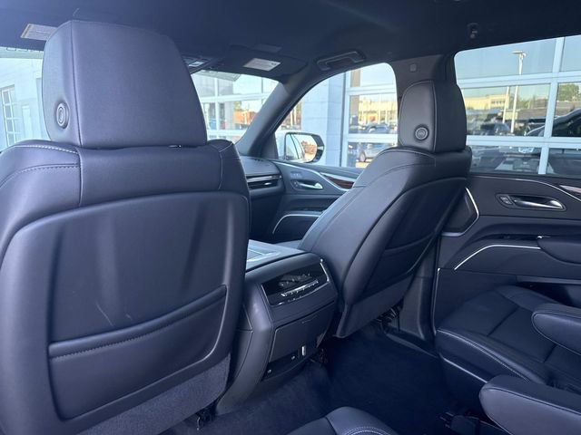 Certified 2024 Cadillac Escalade Luxury AWD/4WD image 58