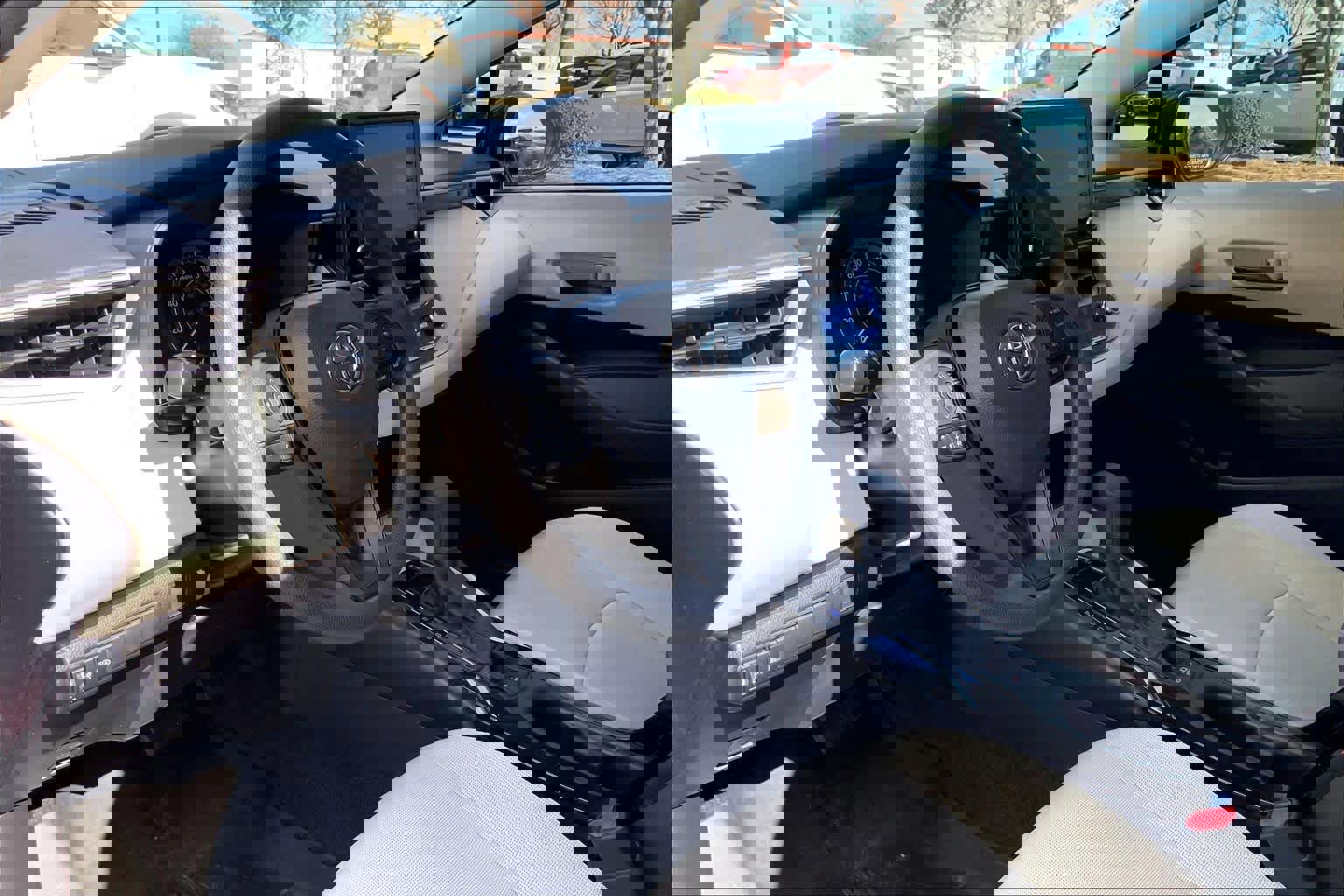 Used 2022 Toyota Corolla LE image 17