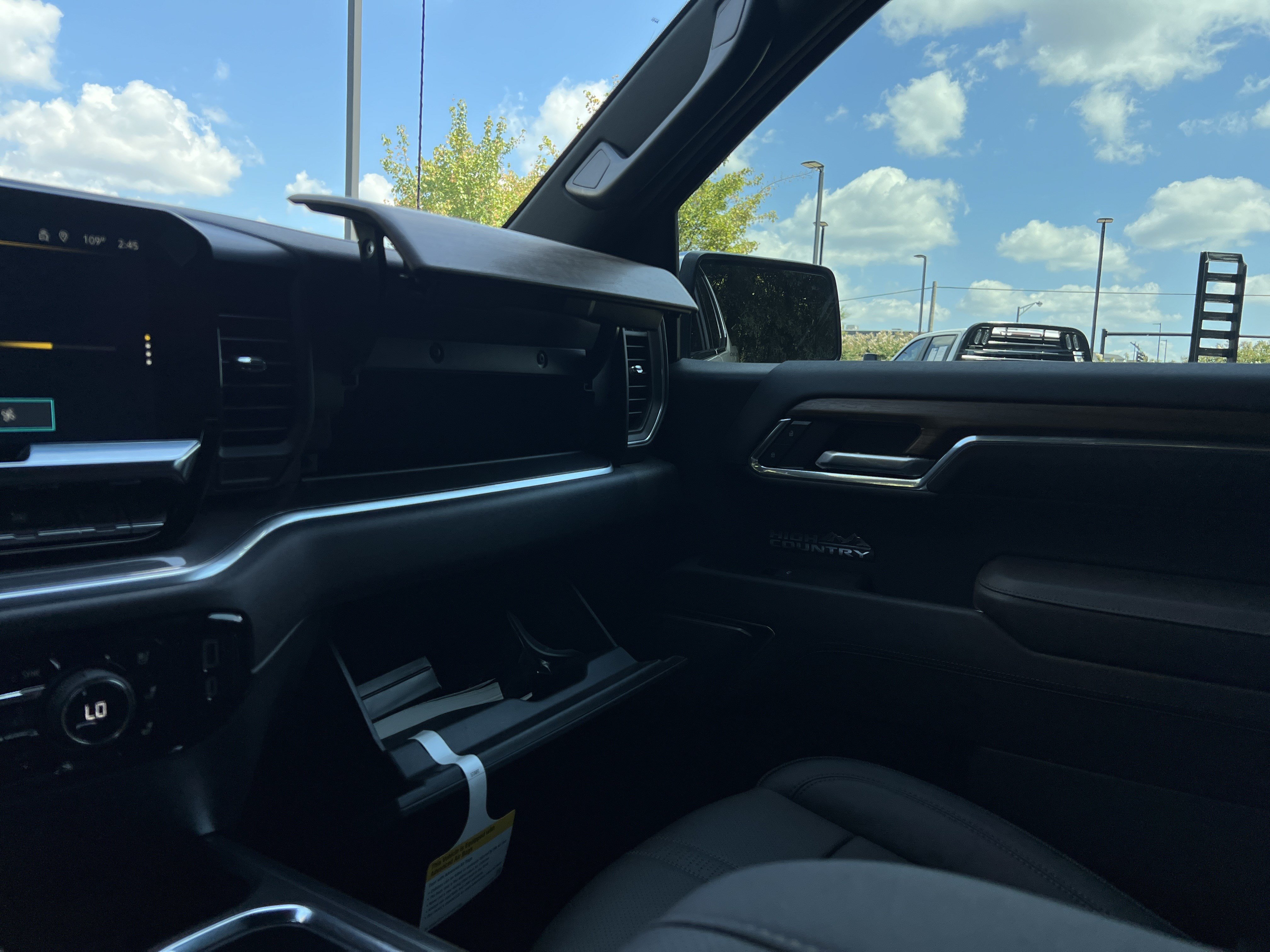 New 2026 Chevrolet Silverado 1500 High Country AWD/4WD image 30