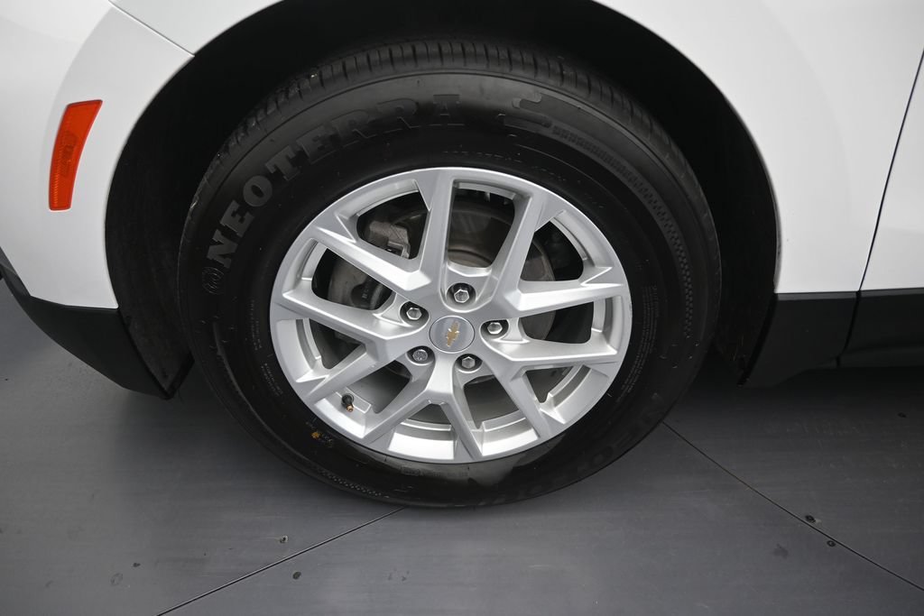 Used 2024 Chevrolet Equinox LT FWD image 9