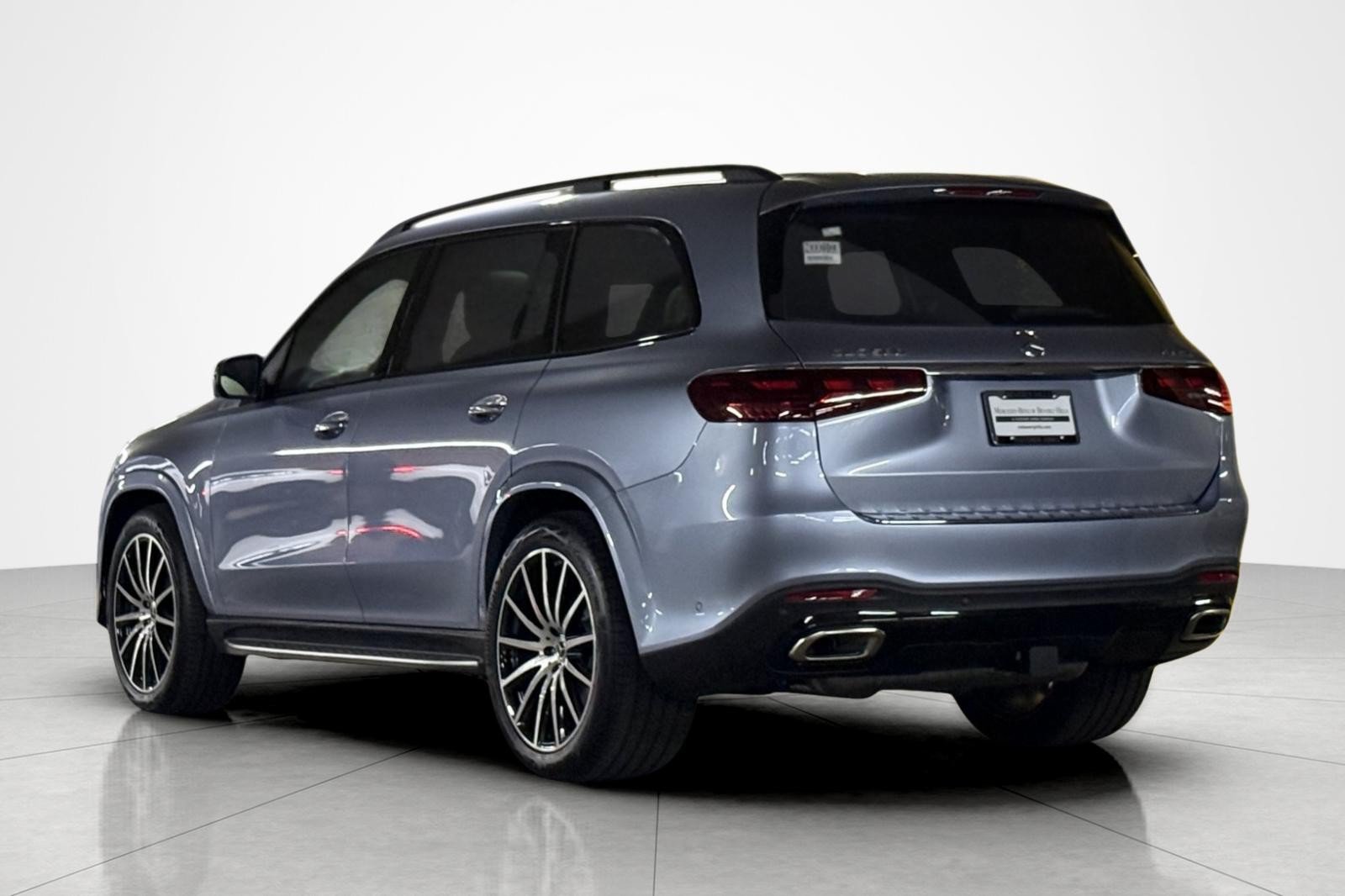 New 2026 Mercedes-Benz GLS 580 4MATIC image 3