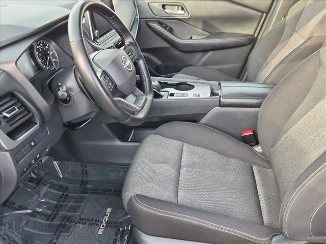 Used 2025 Nissan Rogue SV FWD image 15