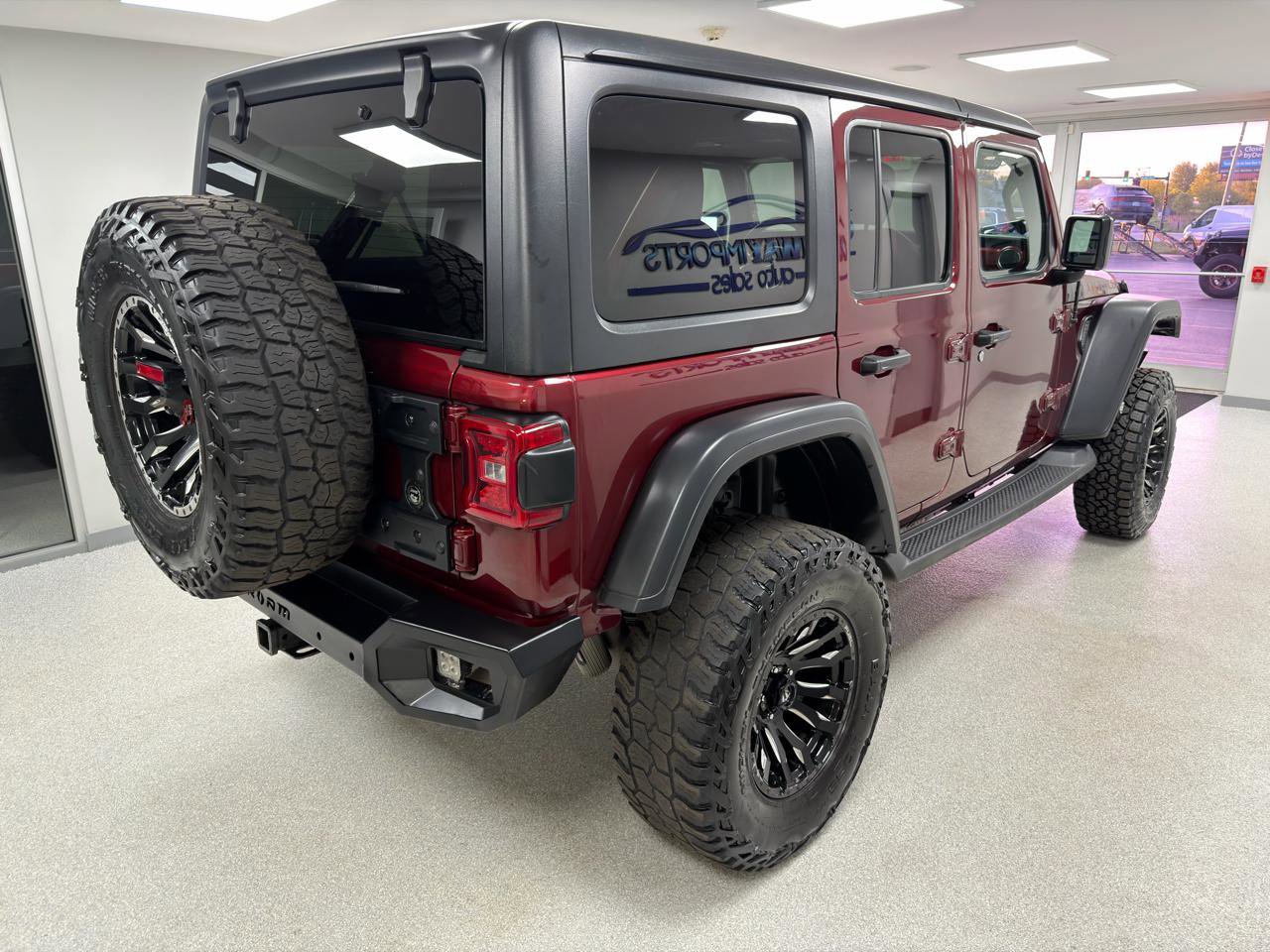 Used 2021 Jeep Wrangler Unlimited Rubicon AWD/4WD image 3