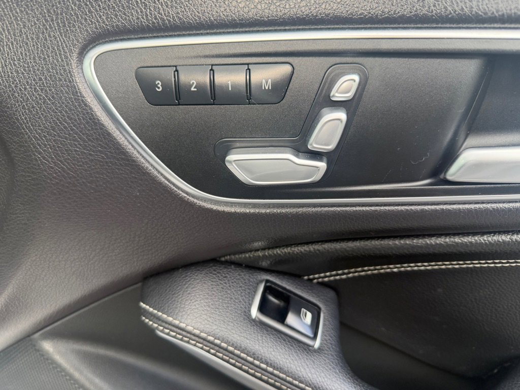 Used 2017 Mercedes-Benz CLA 250 4MATIC image 26