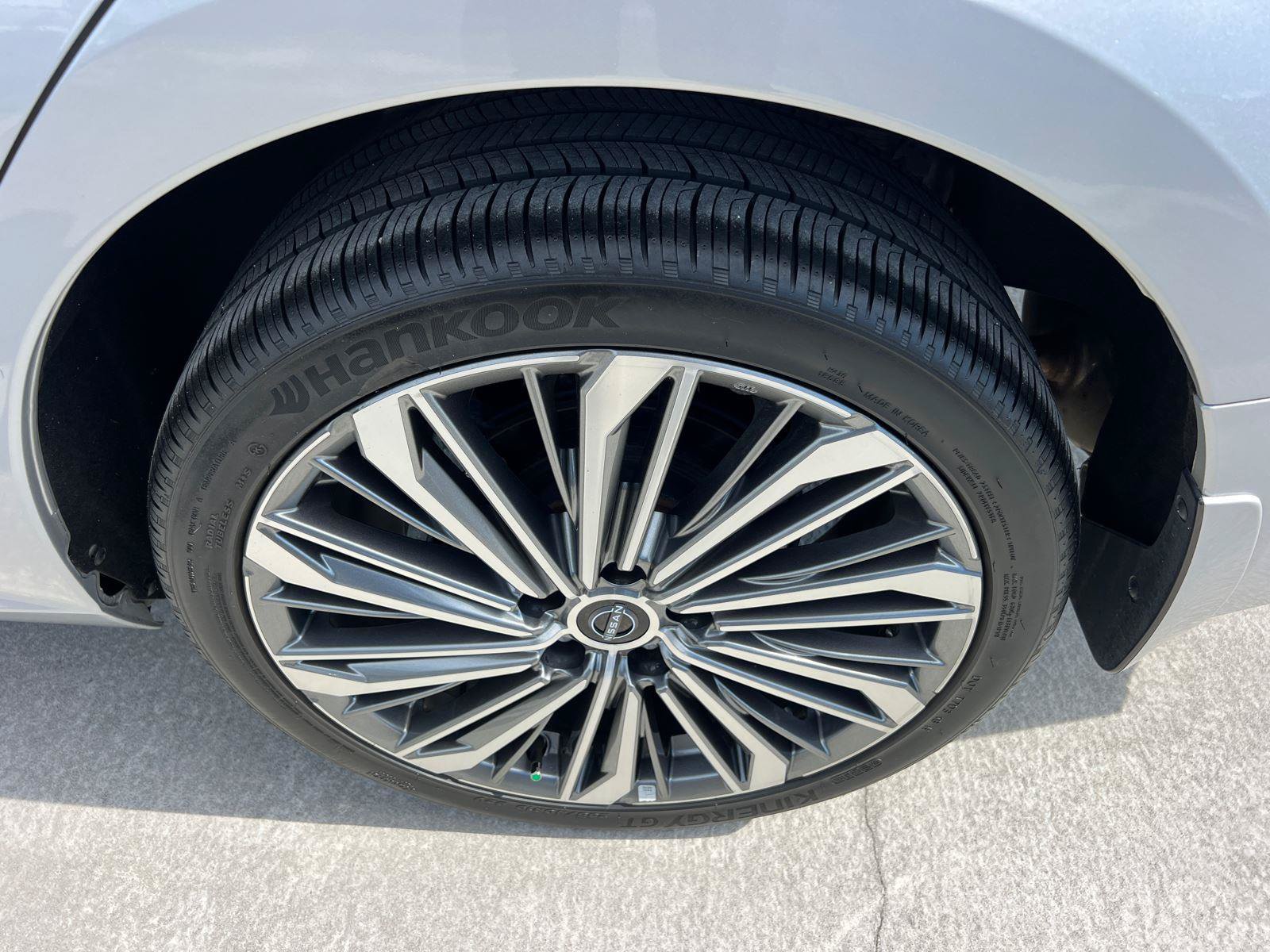 Used 2023 Nissan Altima 2.5 SL AWD/4WD image 19