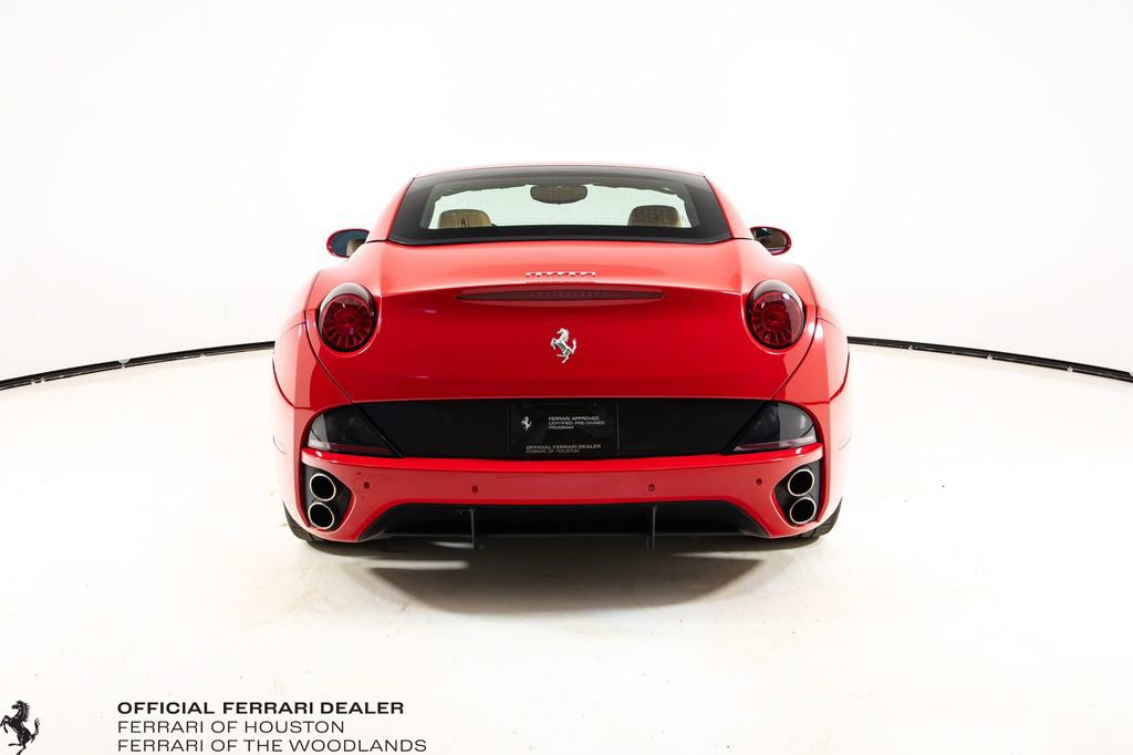 Used 2010 Ferrari California RWD image 33