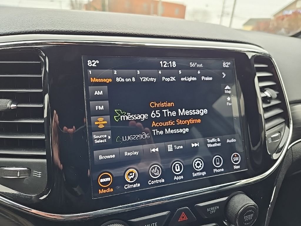 Used 2020 Jeep Grand Cherokee Limited image 26