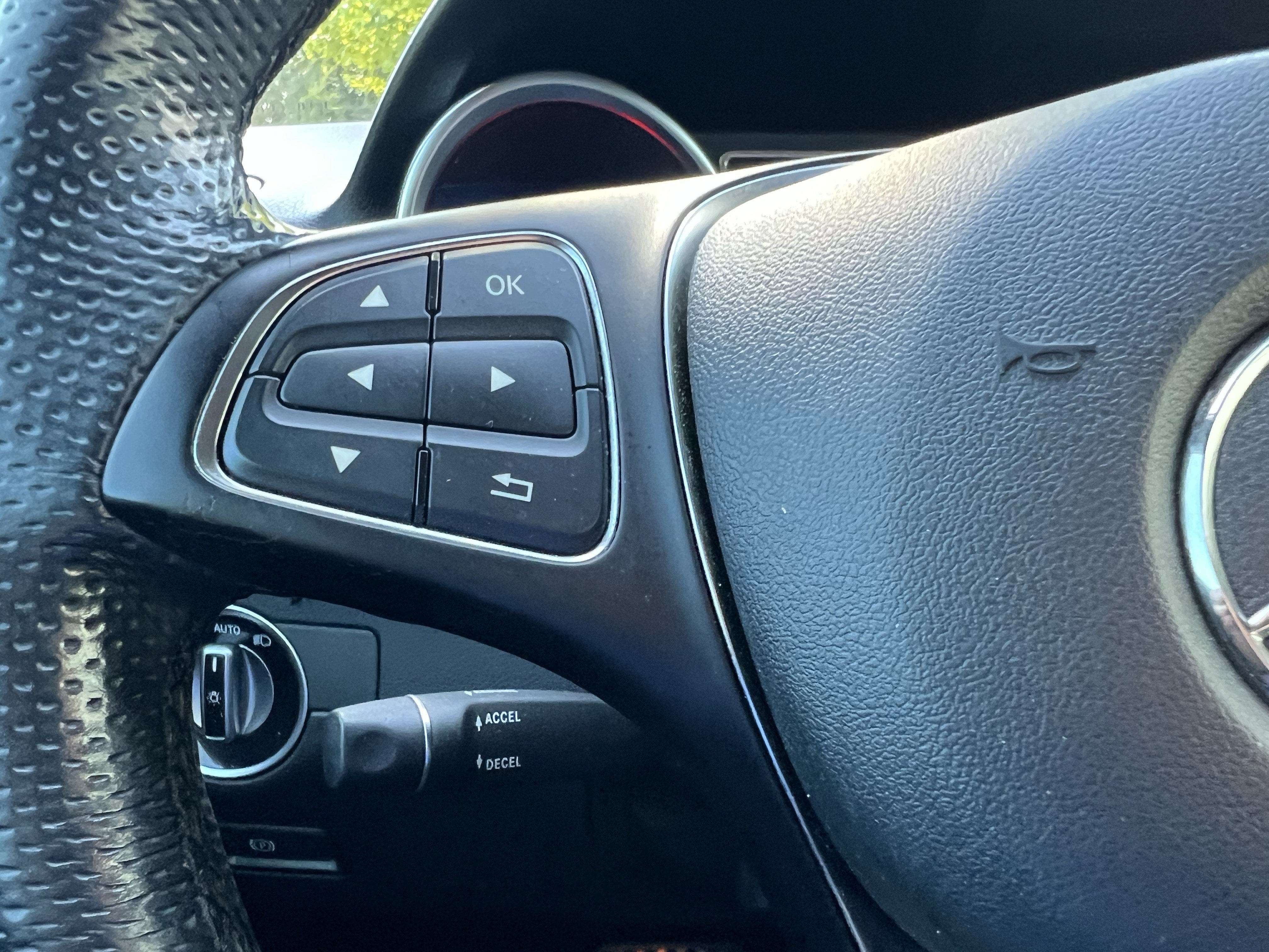 Used 2019 Mercedes-Benz GLE 400 4MATIC image 19