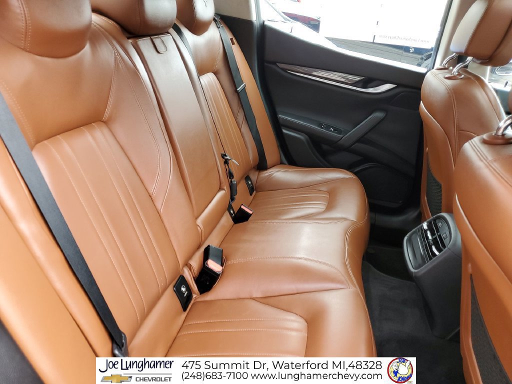 Used 2015 Maserati Ghibli RWD image 27
