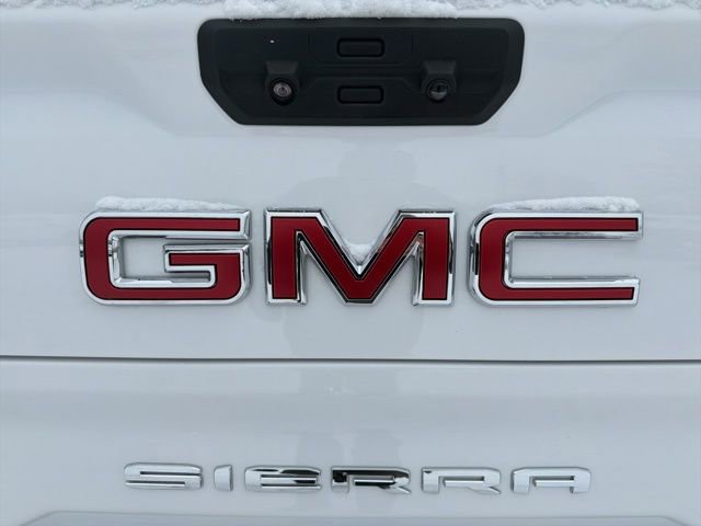 Used 2022 GMC Sierra 1500 AT4 w/ Technology Package image 14