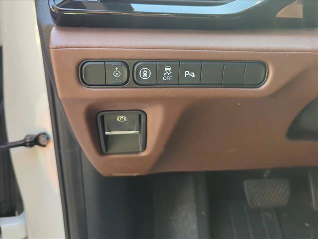 Used 2025 Acura MDX w/ Technology Package FWD image 11