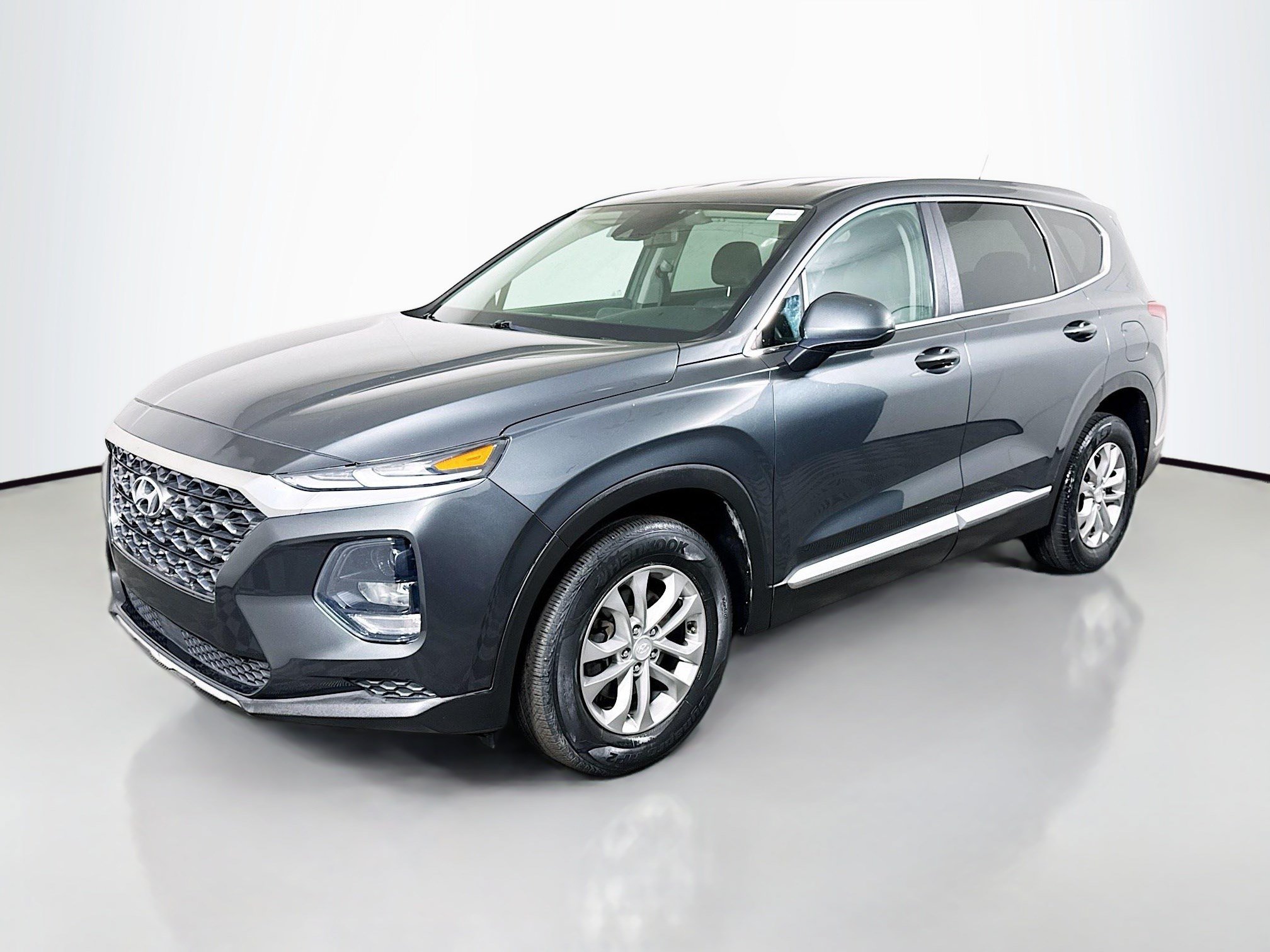 Used 2020 Hyundai Santa Fe SE FWD image 4