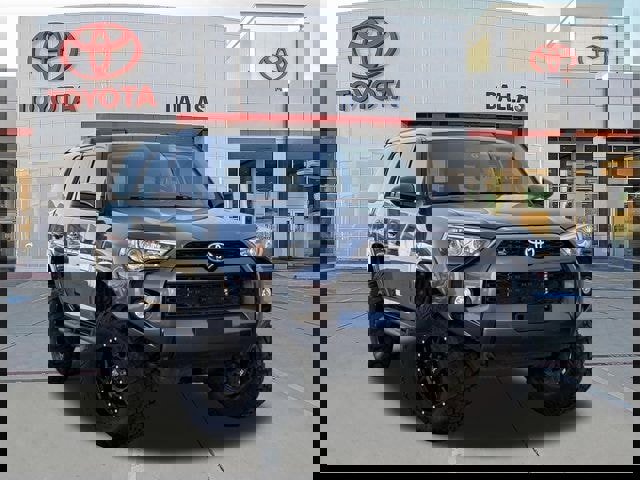 Used 2019 Toyota 4Runner SR5 AWD/4WD image 1