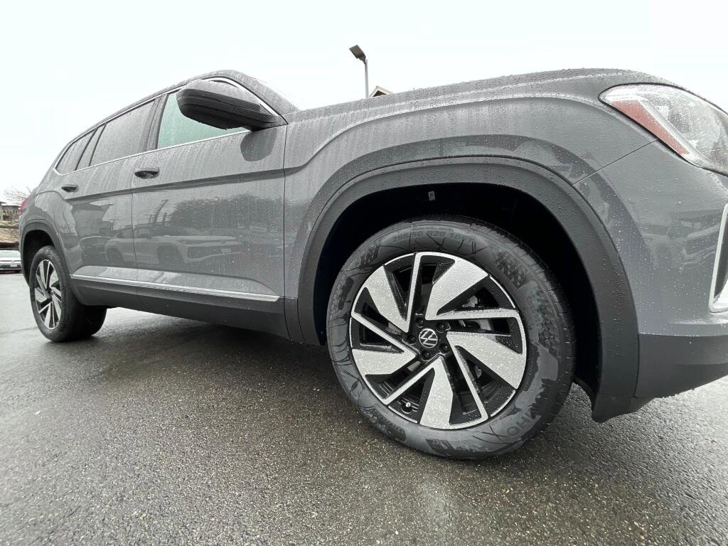 New 2026 Volkswagen Atlas SEL image 10