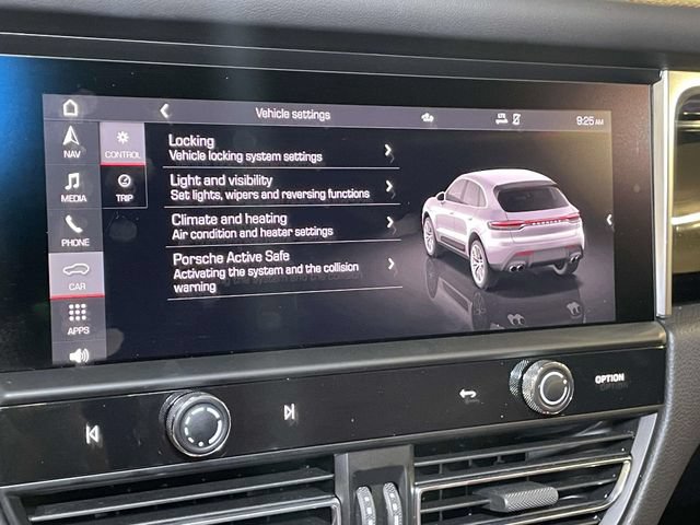 Certified 2026 Porsche Macan S AWD/4WD image 35