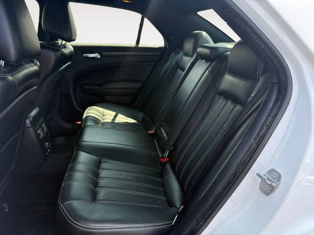 Used 2014 Chrysler 300 S RWD image 13