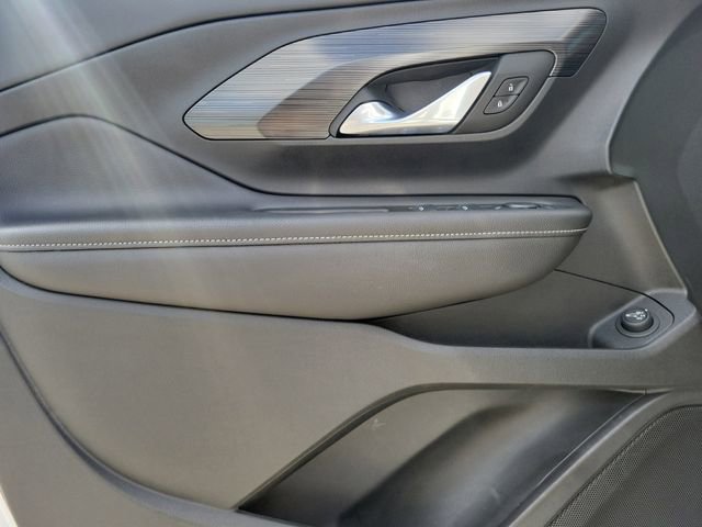 Used 2022 GMC Terrain SLE w/ Driver Convenience Package FWD image 19