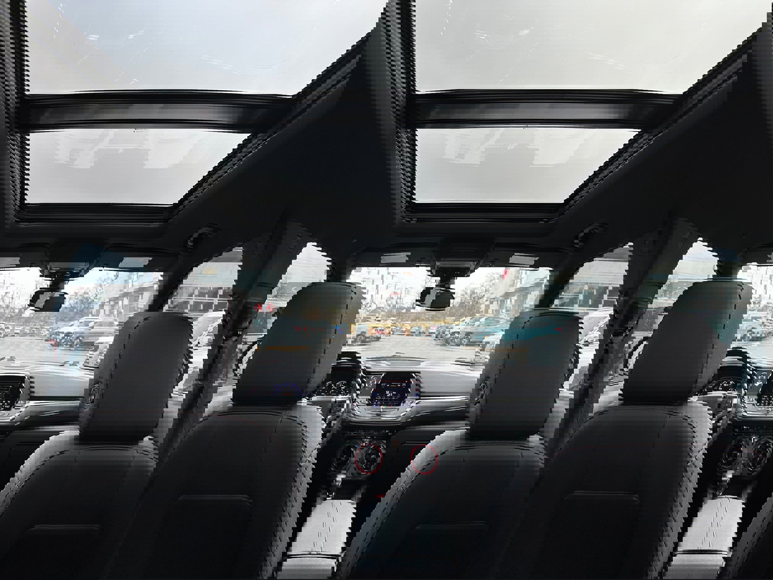 Used 2022 Chevrolet Blazer RS w/ Enhanced Convenience Package image 11