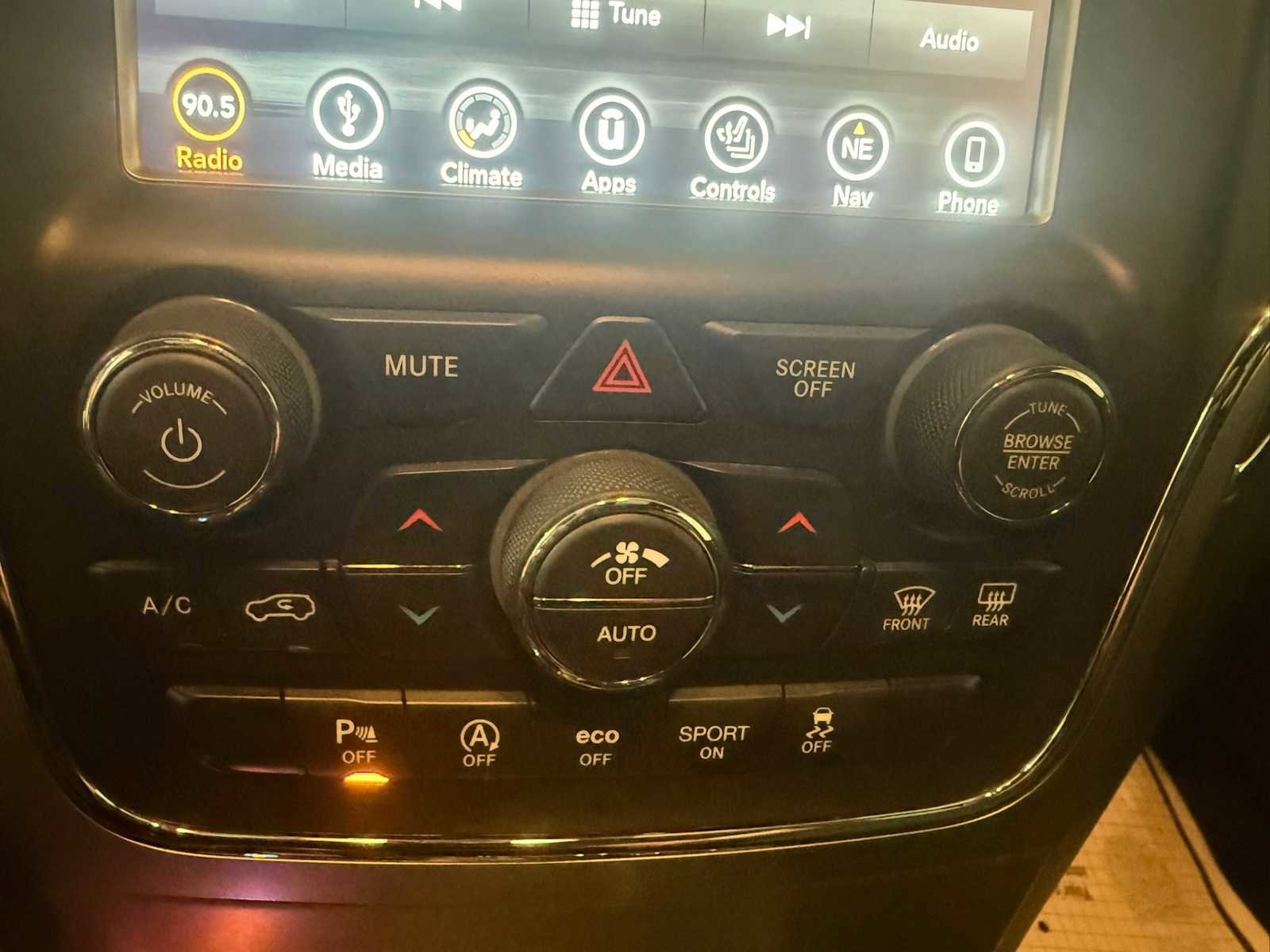 Used 2018 Jeep Grand Cherokee Limited AWD/4WD image 35