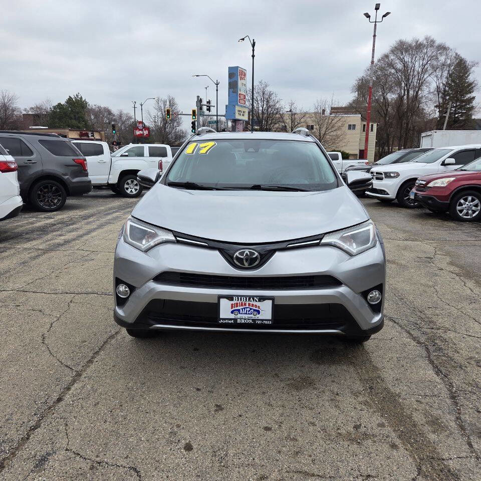 Used 2017 Toyota RAV4 XLE AWD/4WD image 2