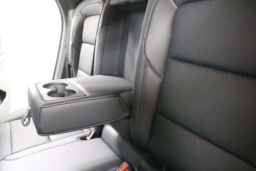 New 2027 Chevrolet Equinox LT w/ Convenience Package II FWD image 26